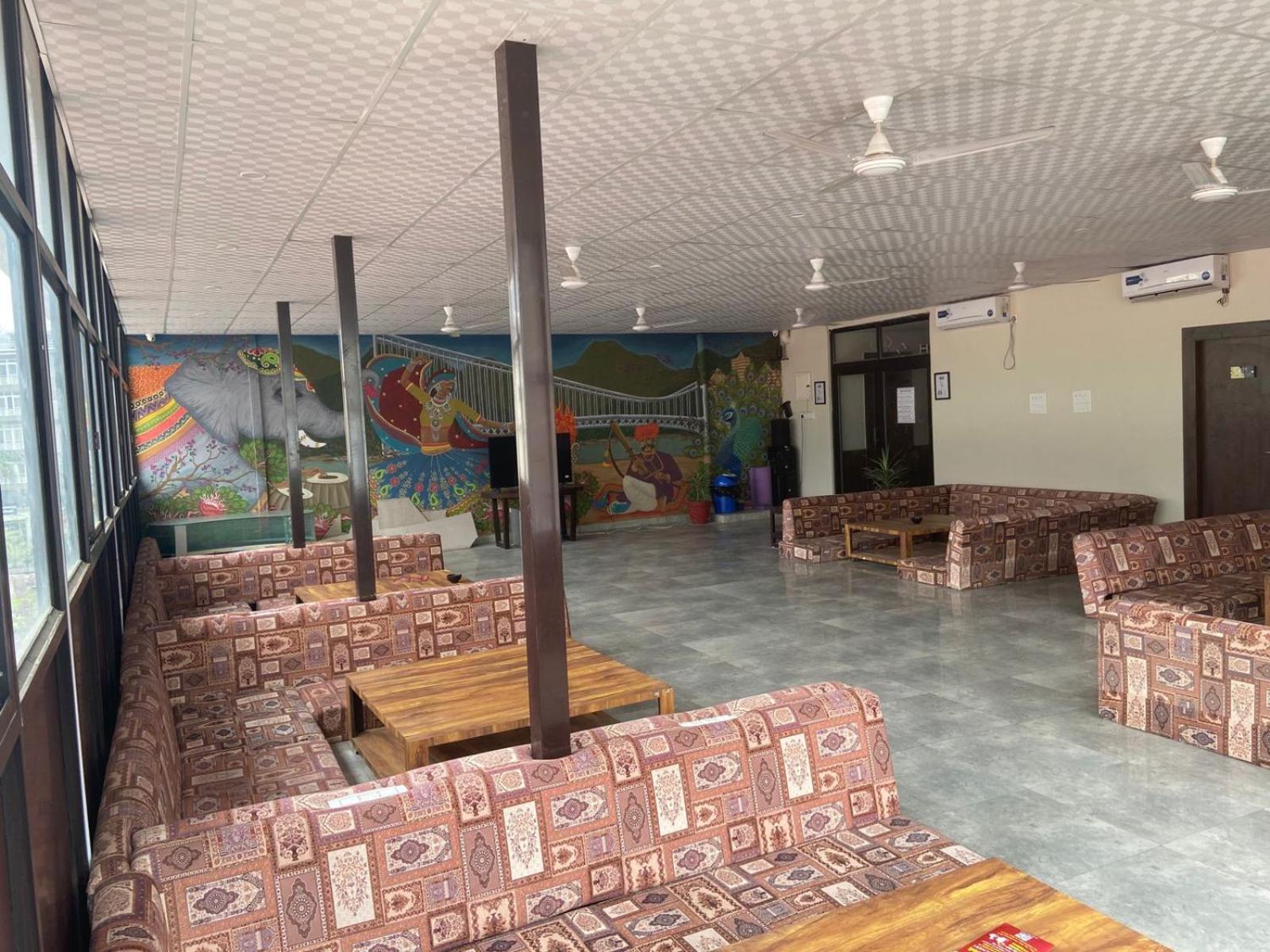 Hog - House Of Gypsy Hostel Rishīkesh Buitenkant foto